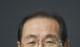 윤동한 콜마그룹 회장, 남매 경영권 갈등에 “현 체제 유지” 입장