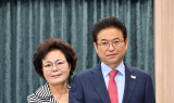이철우 도지사 내외 사전투표, “대한민국 미래를 위해 소중한 한 표 행사” 당부