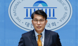 與 윤상현 
