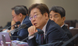 李 “주식, 부동산 버금가는 투자수단 만들 것”