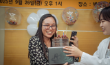 손가락 붙은 채 태어난 필리핀 교사, 강남세브란스병원서 초청 치료