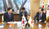 경주시, 오스카 츠요시 주부산일본총영사 예방…APEC 성공 개최 외교 성과 공유