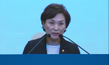 김현미 “부동산 과열시 준비된 추가정책 즉각 시행”