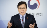 최종구 “제3인터넷은행 10월 인가신청…아시아나 매각 방안 보완 가능”