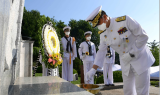 ﻿해군 1함대, 제66회 현충일 맞아 참배행사 거행…'동해시 현충탑·광희고등학교·당포함 전몰장병 충혼탑' 참배