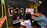 LG '금성오락실' MZ세대에 인기…하루 700명 몰려