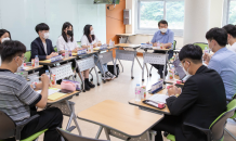 학생 입장에서 '경청 투어'…이정선, 학생의회와 머리 맞대