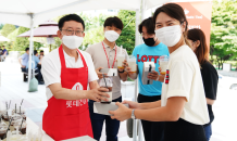 하석주 롯데건설 대표, ‘응원의 커피차’로 임직원 격려