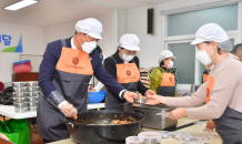 김한종 장성군수, 어르신 도시락 봉사