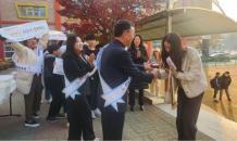 경산교육지원청, ‘함께 학교’ 등굣길 교원 깜짝 응원 이벤트