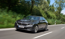 BMW 코리아, PHEV 하이브리드 세단 ‘뉴 530e’ 출시…성능·옵션 대폭 향상