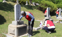 롯데이노베이트, 현충일 맞아 '임직원 현충원 묘역 단장' 봉사